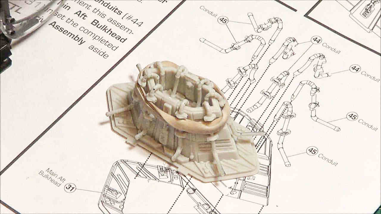 Moebius Models 0931 1/4105 Battlestar Pegasus BSG Photo Feature Image 38