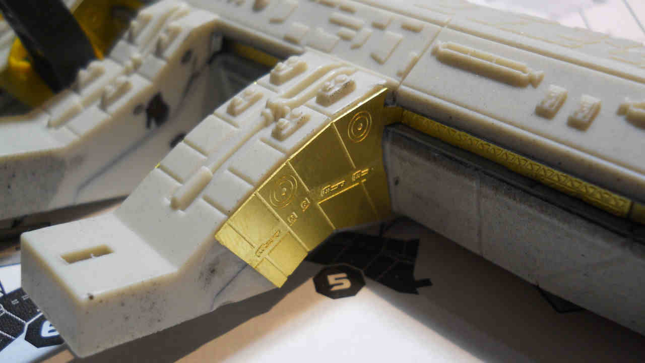 Moebius Models 0931 1/4105 Battlestar Pegasus BSG Photo Feature Image 75