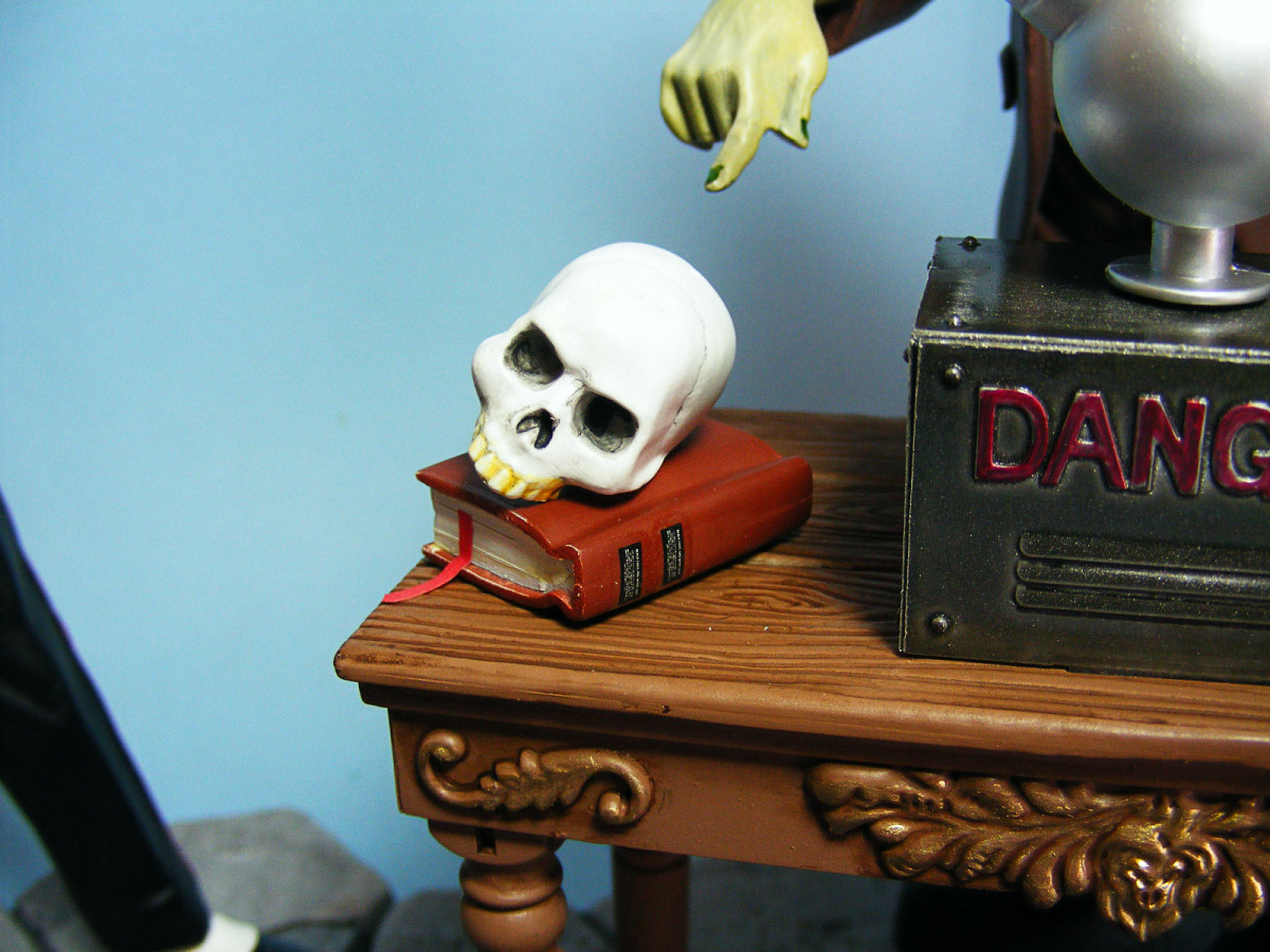 Moebius Models 0933 1/9 Herman Munster Build Image 03