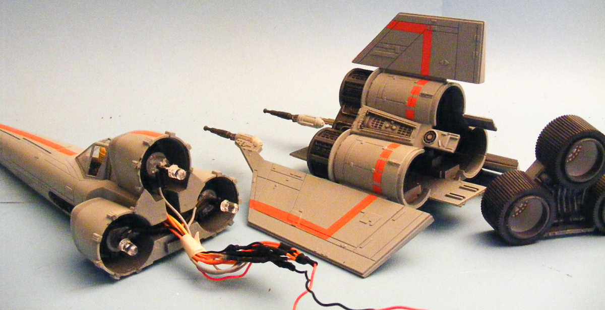 Moebius Models 0940 1/32 Colonial Viper Build Image 19