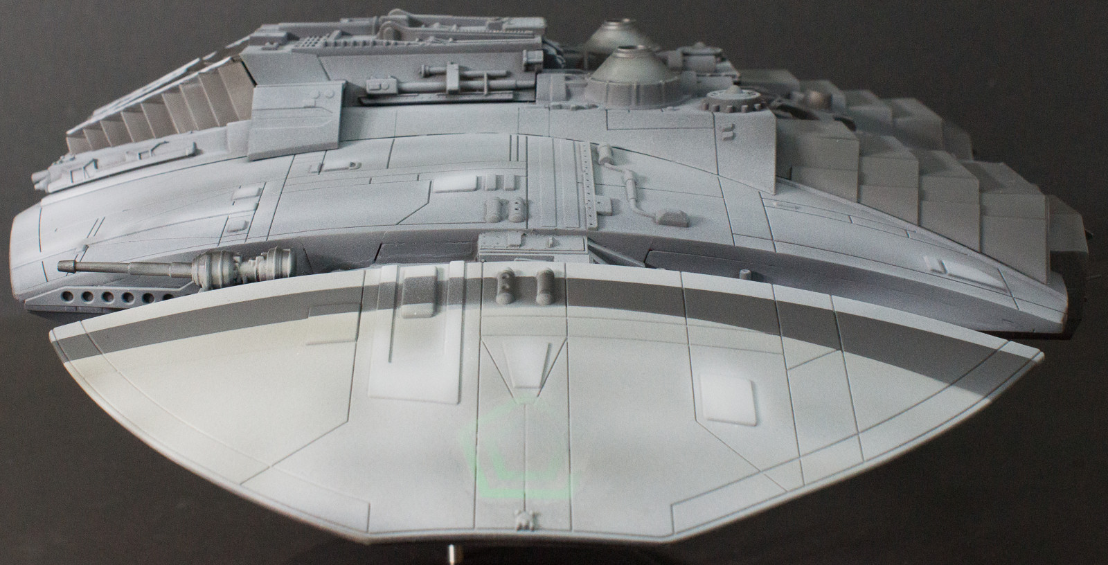Moebius Models 0941 1/32 Cylon Raider Battlestar Galactica Build Image 05