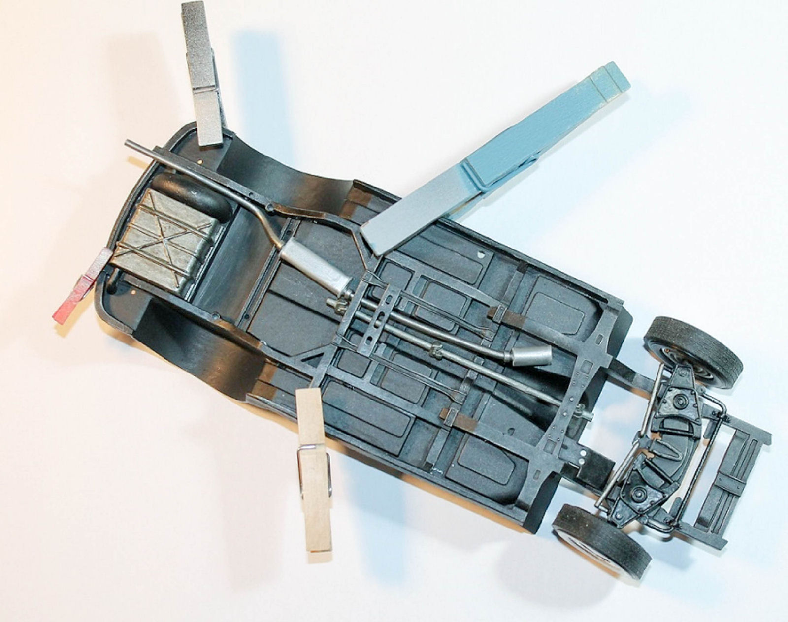 Moebius Models 1213 1/25 1954 Hudson Hornet Photo Feature Image 09