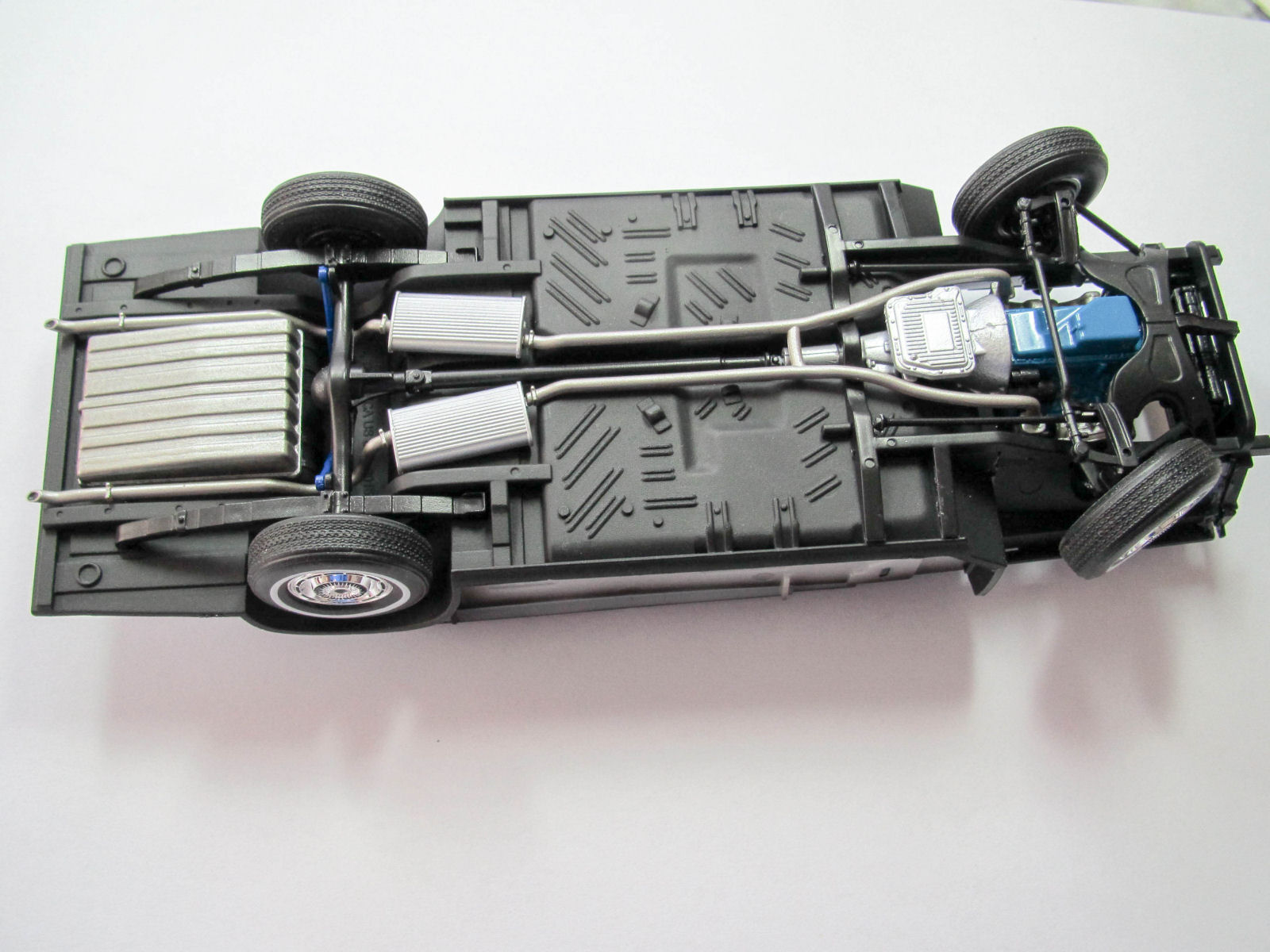 Moebius Models 1215 1/25 1965 Plymouth Satellite Build Image 07
