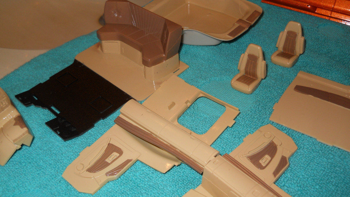 Moebius Models 1301 1/25 International Prostar Photo Feature Image 25