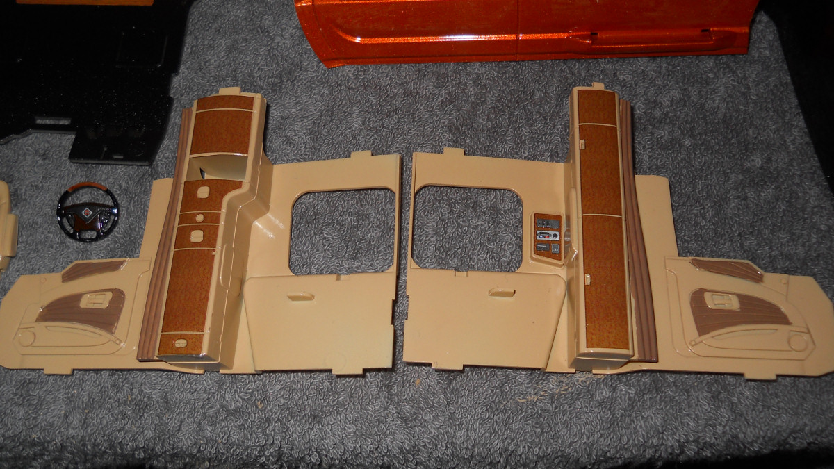 Moebius Models 1301 1/25 International Prostar Photo Feature Image 27