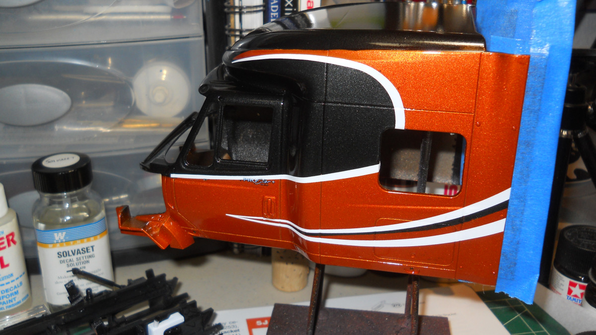 Moebius Models 1301 1/25 International Prostar Photo Feature Image 31