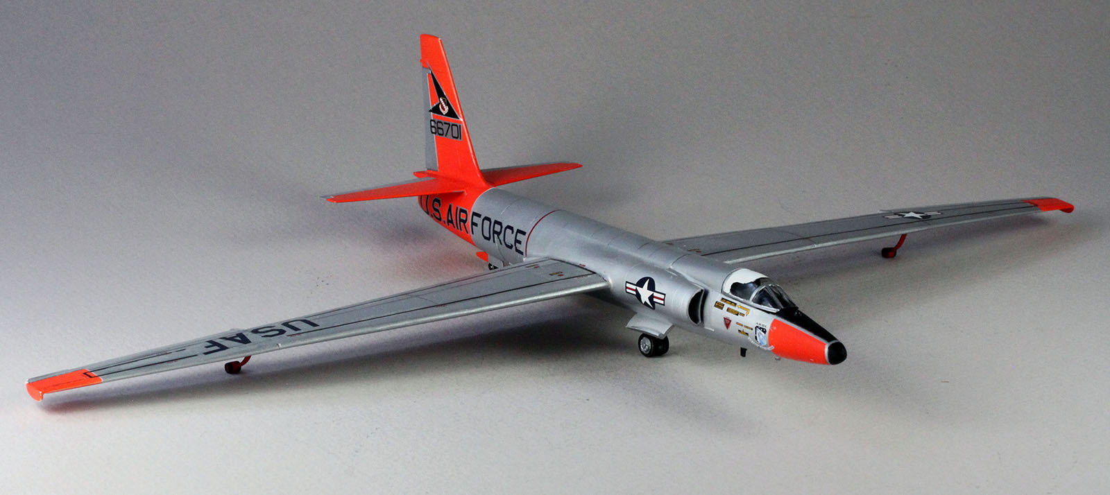 MPC 14311 1/72 Lockheed U-2A Build Image 09