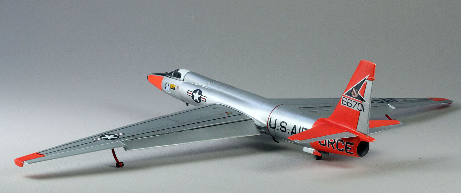 MPC 14311 1/72 Lockheed U-2A Build Image 11