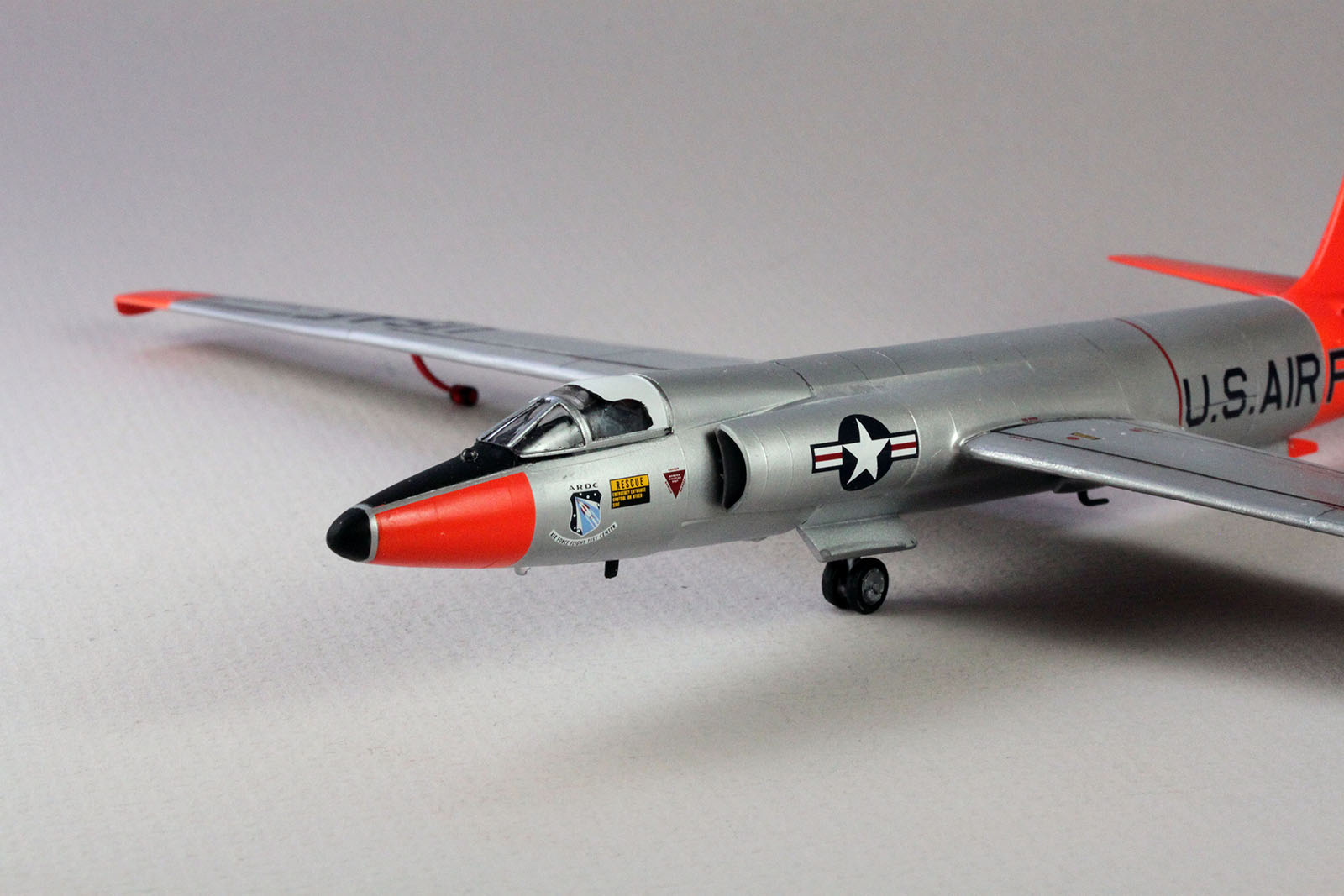 MPC 14311 1/72 Lockheed U-2A Build Image 16