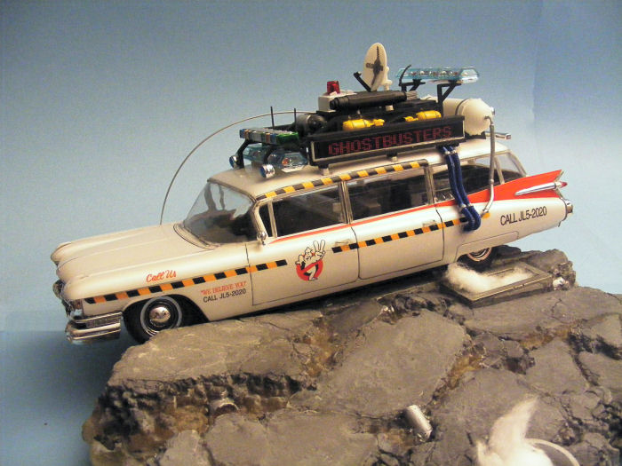 Polar Lights 0880 1 25 Ghostbusters Ecto 1 Photo Feature