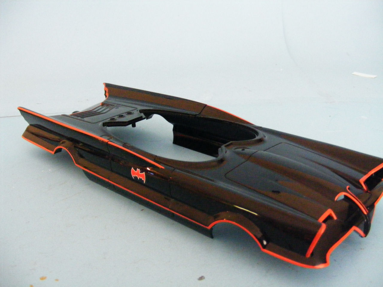 Polar Lights 0824 1/25 1966 Batmobile Build Review Image 01