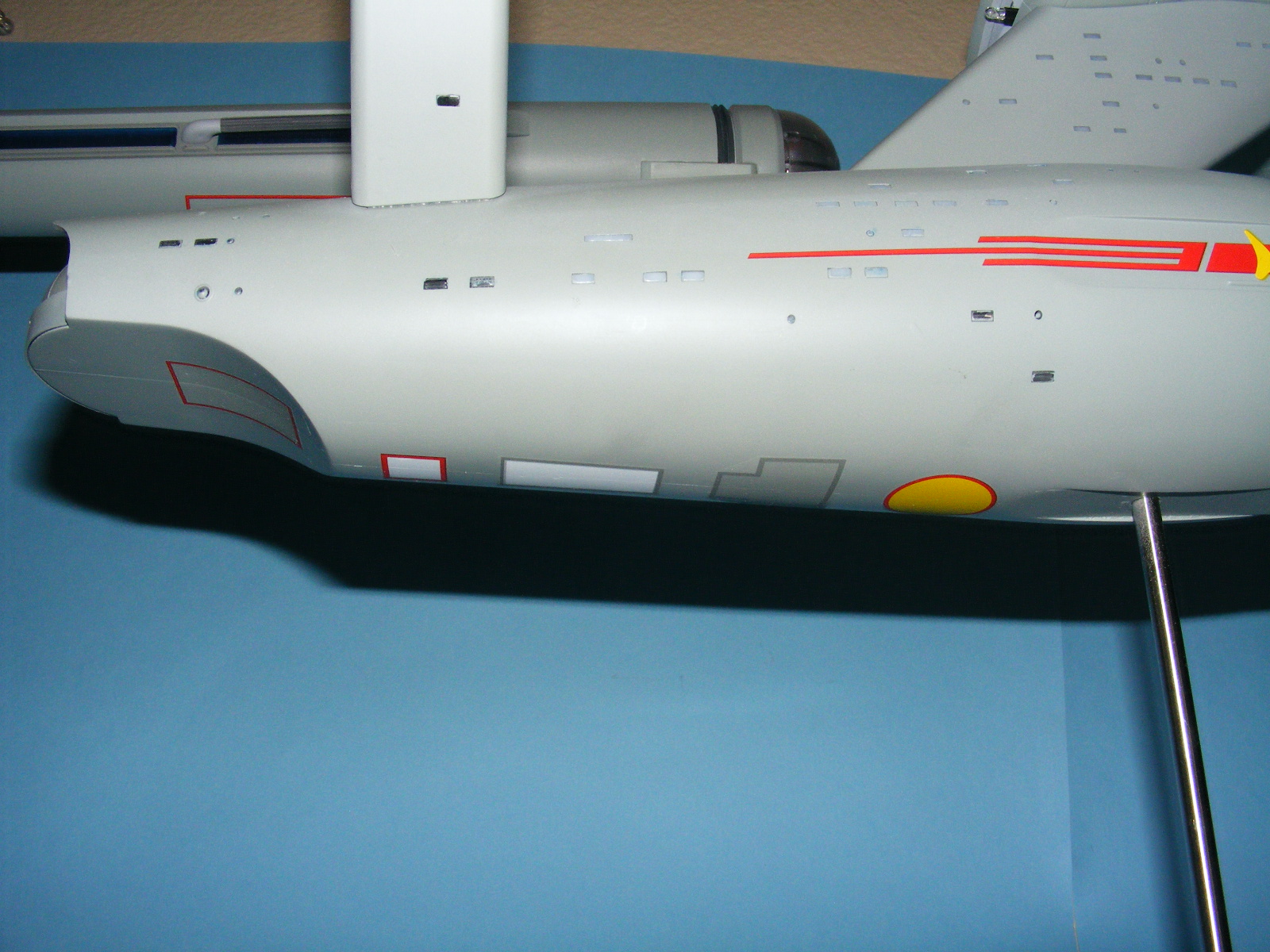 Polar Lights 1/350 USS Enterprise NCC-1701 Photo Feature Image 051