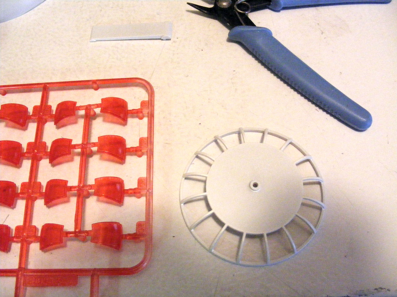 Polar Lights 0895 1/144 C-57D Space Cruiser Forbidden Planet Build Review Image 01