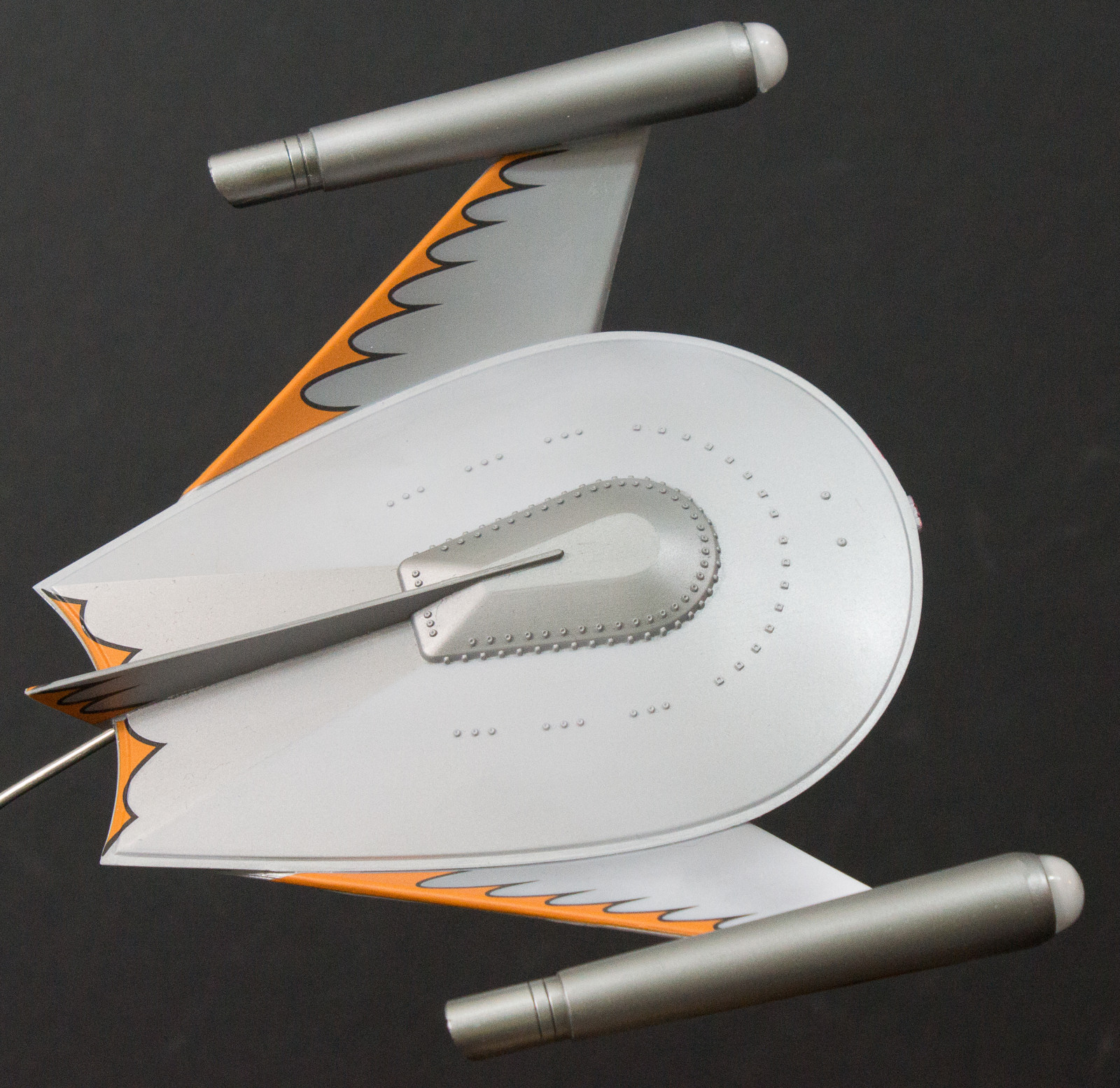 Polar Lights 0934 1/1000 Romulan Bird-of-Prey Photo Feature Image 04