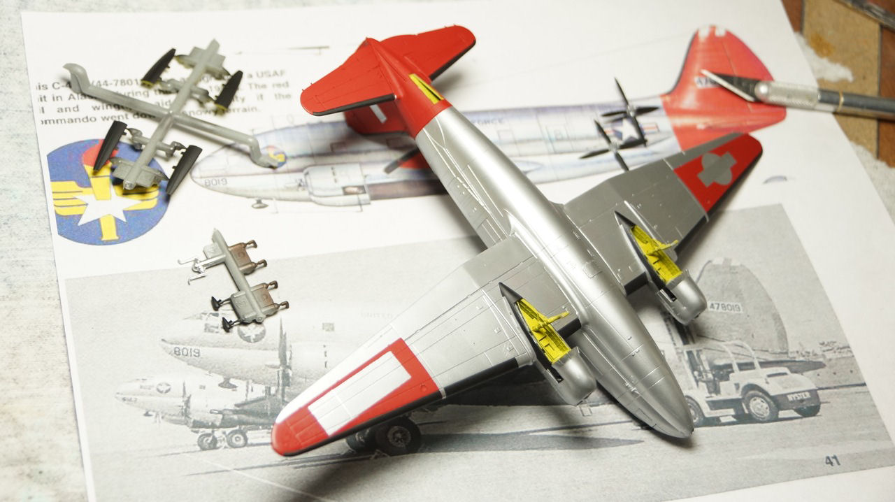 Platz PD-21 1/144 C-46D Commando Build Review Image 17