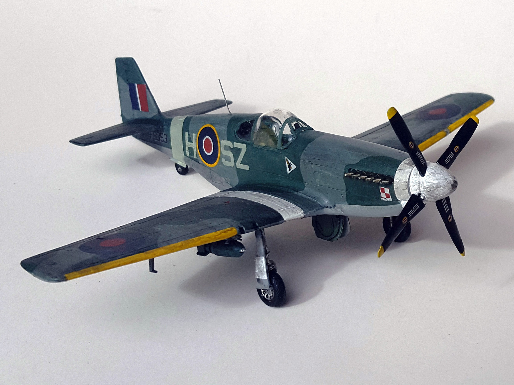 Revell 4133 1/72 P-51B Mustang III Build Review Image