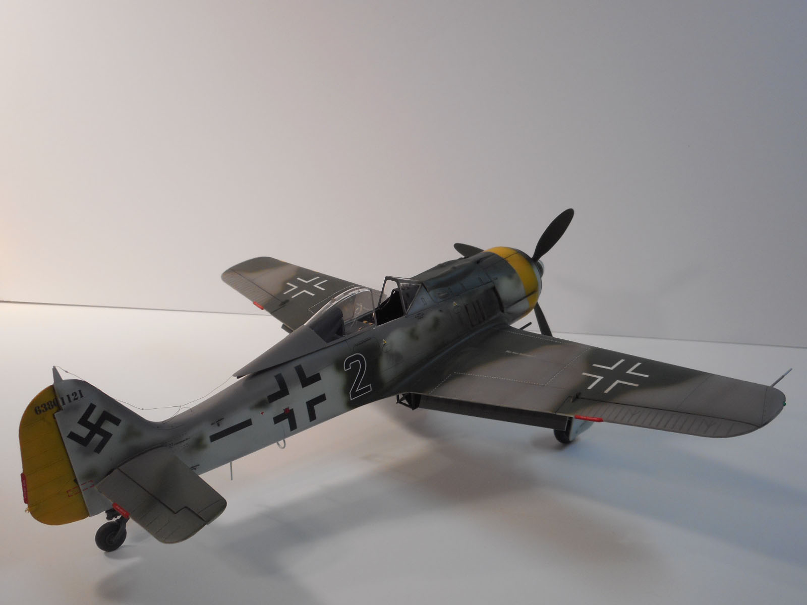Revell 4869 1/32 Fw 190F-8 Photo Feature Image