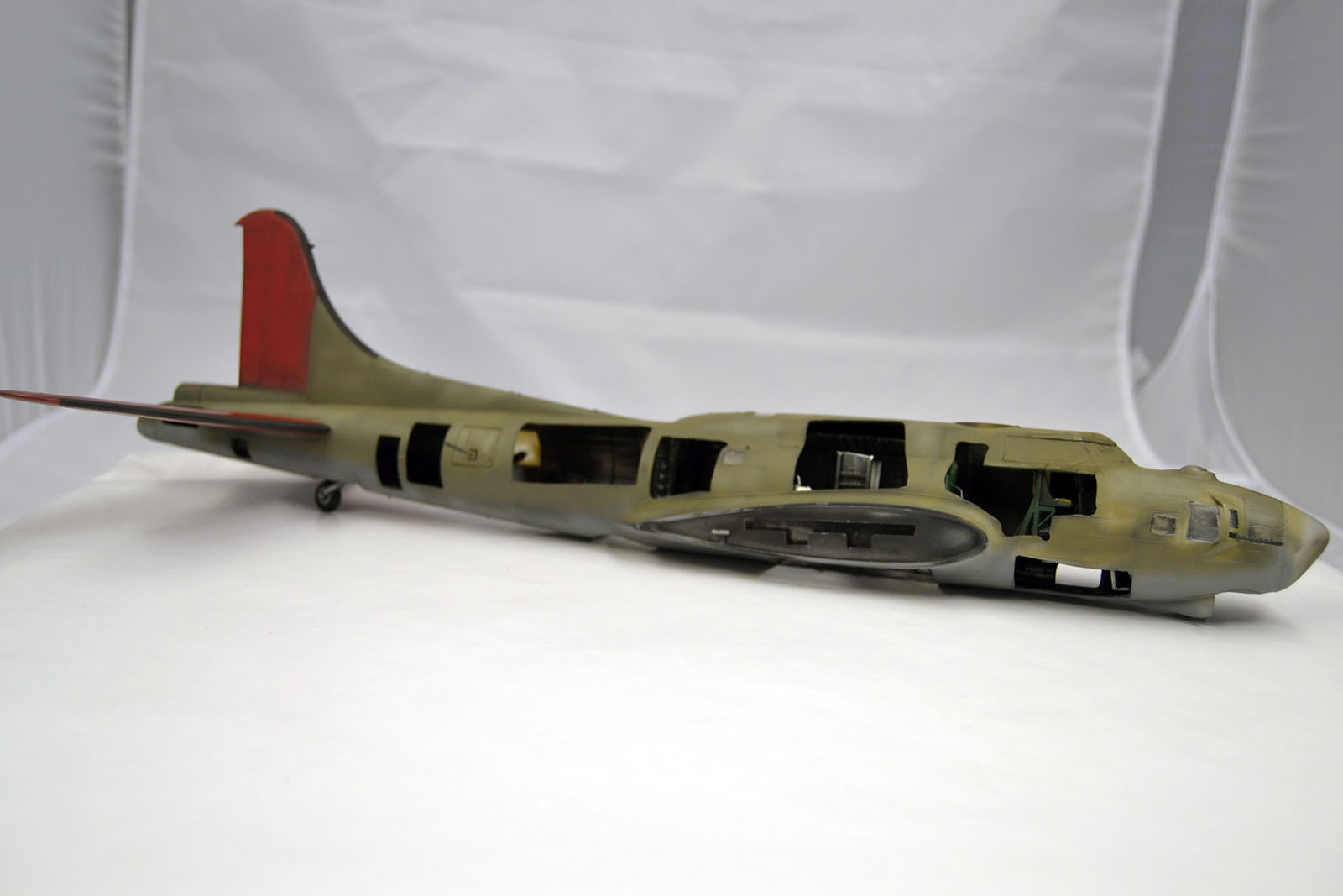 Revell 1/48 B-17G Flying Fortress Build Review Image