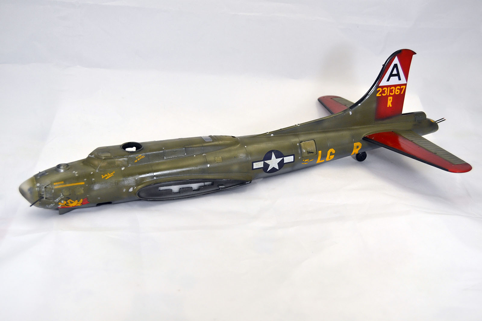 Revell 1/48 B-17G Flying Fortress Build Review Image