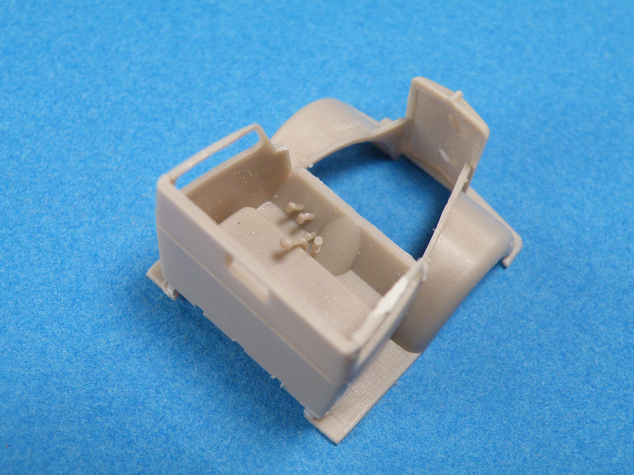 Roden 0710 1/72 Opel Blitz (Kfz.305) Build Review Image