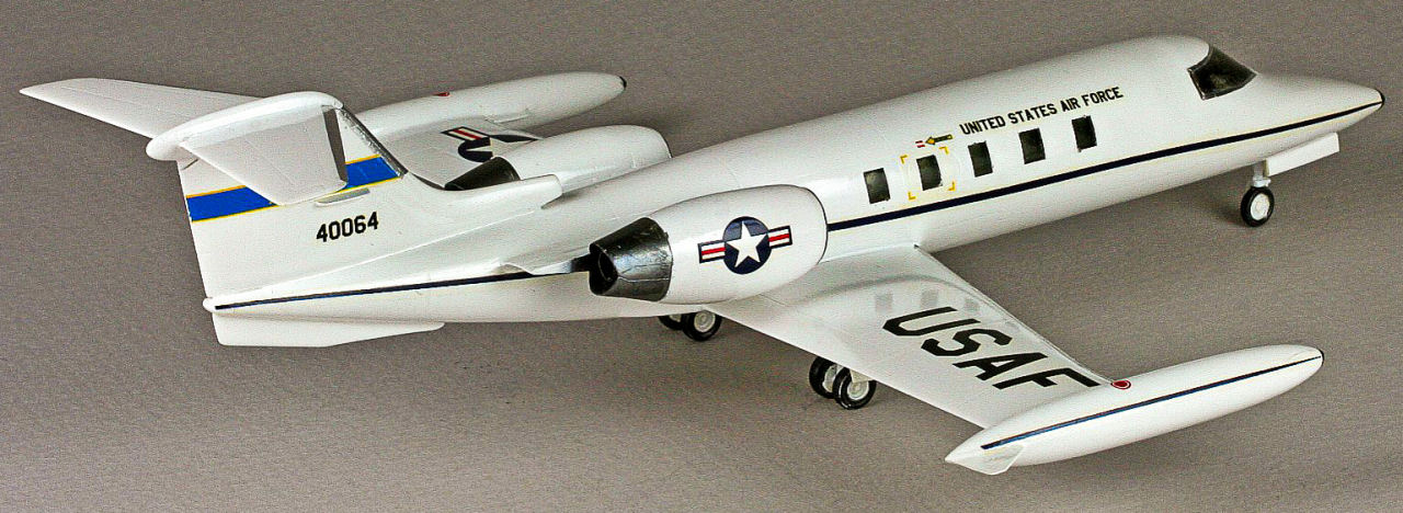 RVHP 72200 1/72 C-21A Learjet Model 35 USAF Build Review Image 08