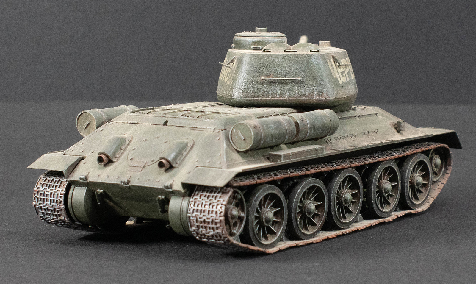 Tamiya 35138 1/35 T-34/85 Build Review Image