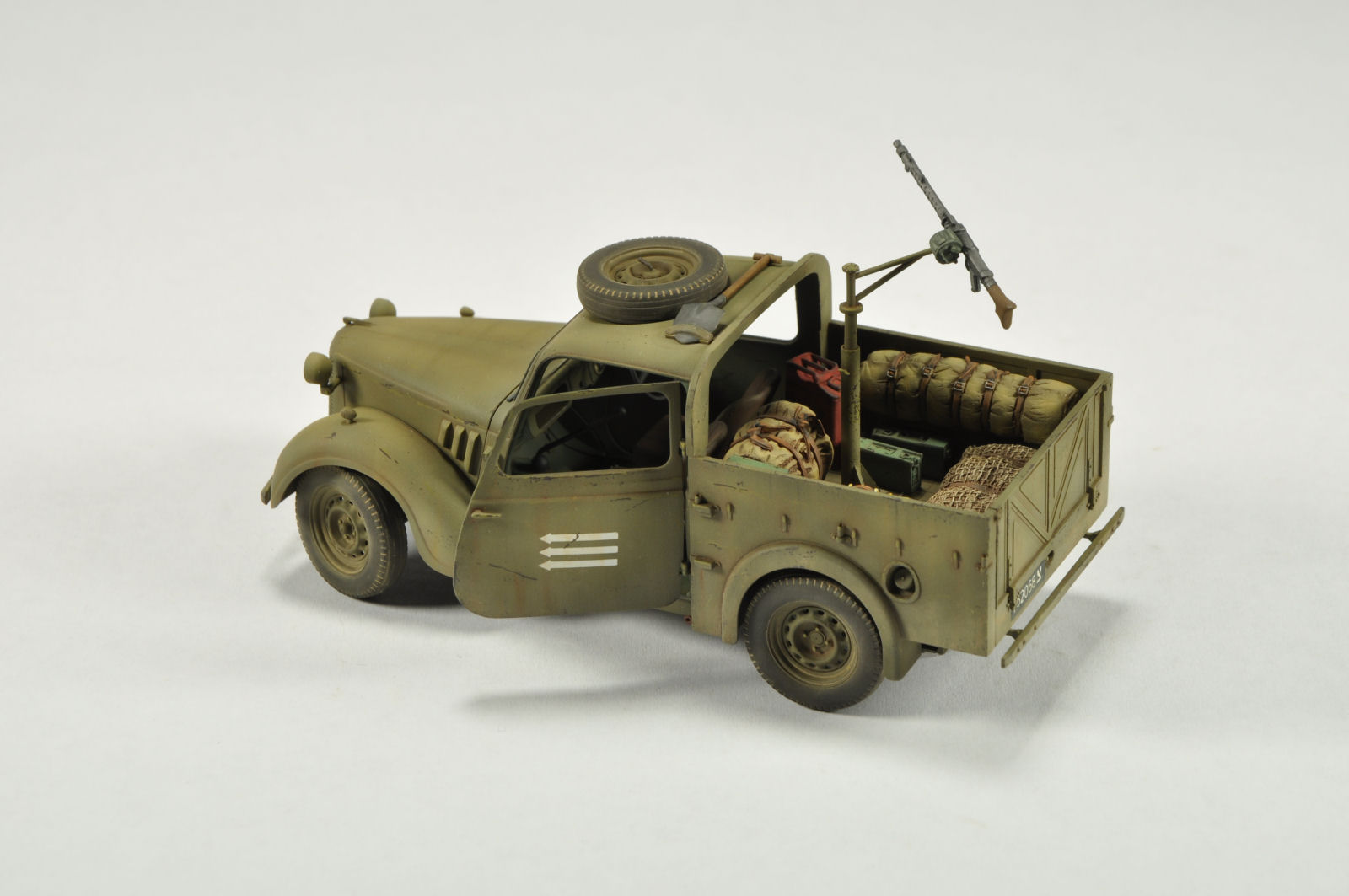 Tamiya 35308 1/35 British Light Utility Car Build Review Image