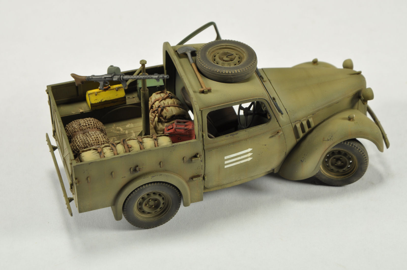 Tamiya 35308 1/35 British Light Utility Car Build Review Image