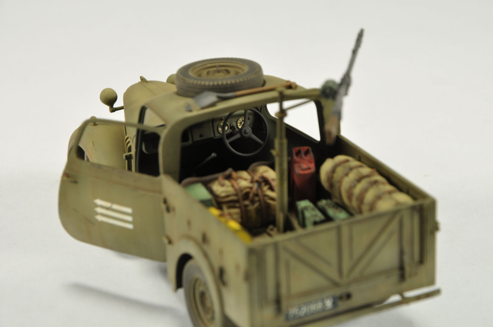 Tamiya 35308 1/35 British Light Utility Car Build Review Image