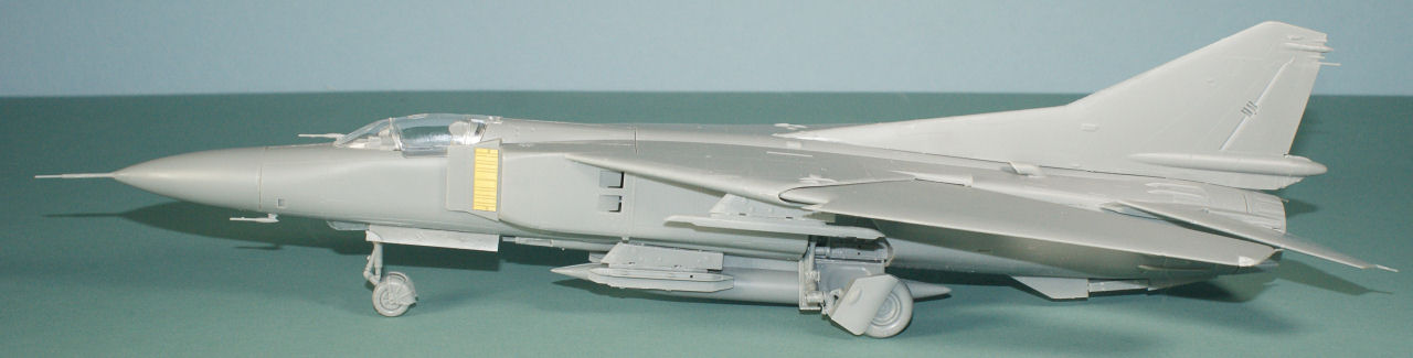 Trumpeter 1/48 MiG-23M Flogger B Quick Build Image