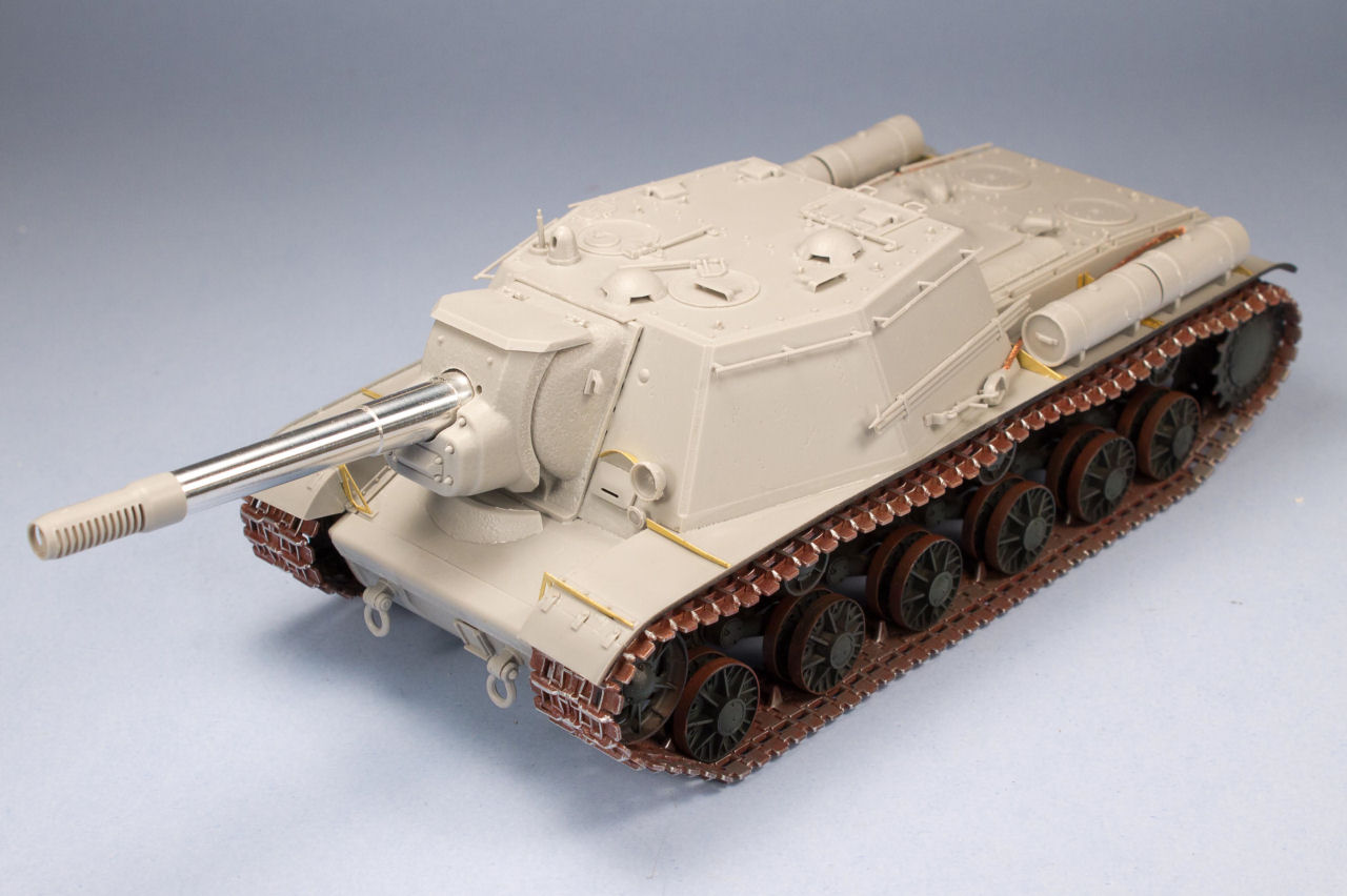 Trumpeter 1/35 Soviet SU-152 Late Quick Build Image