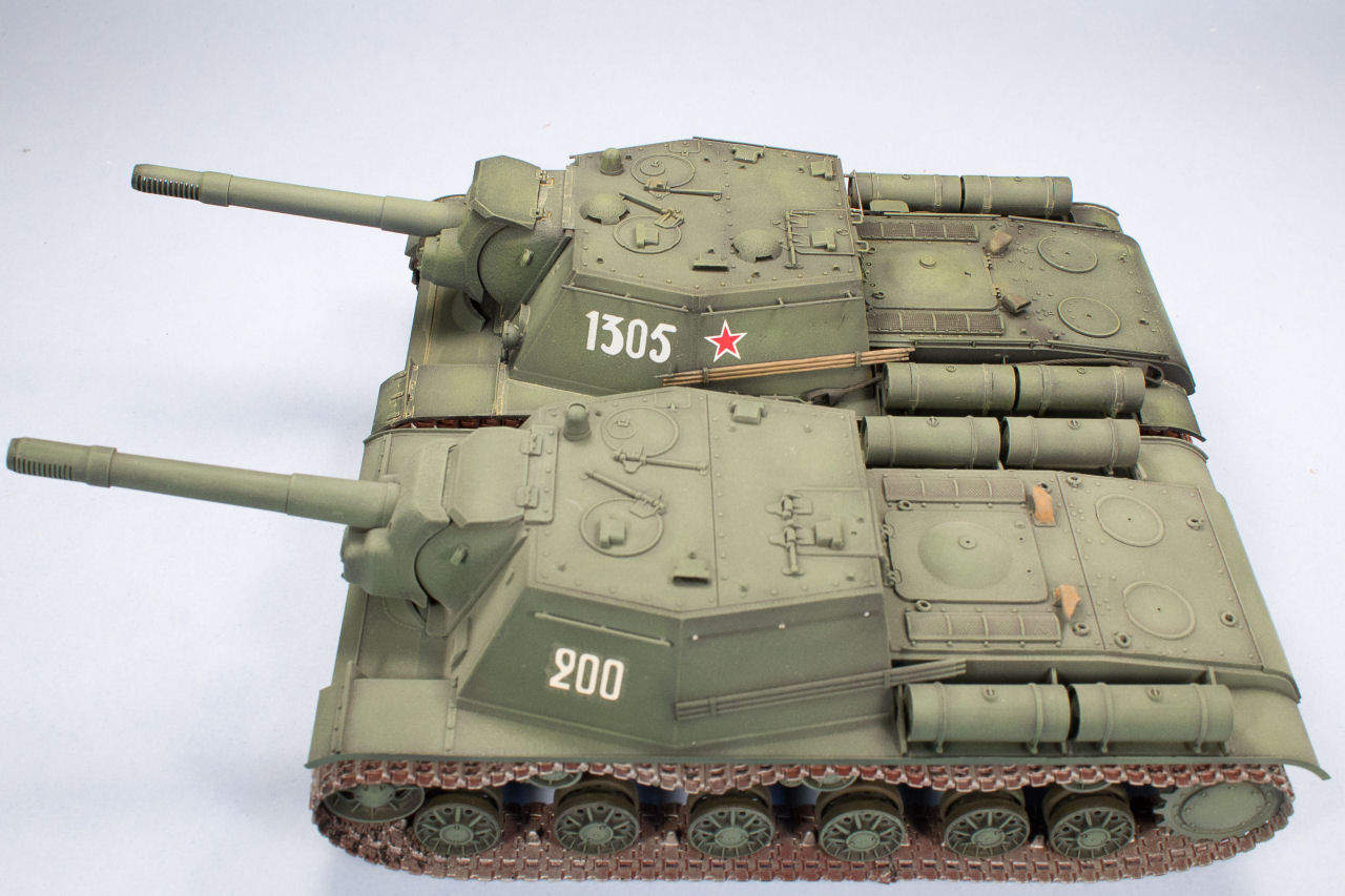 Trumpeter 1/35 Soviet SU-152 Late Quick Build Image