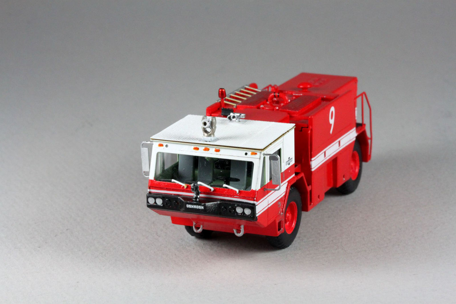 USAFline 1/72 Oshkosh P-19 Fire Truck Build Review Image