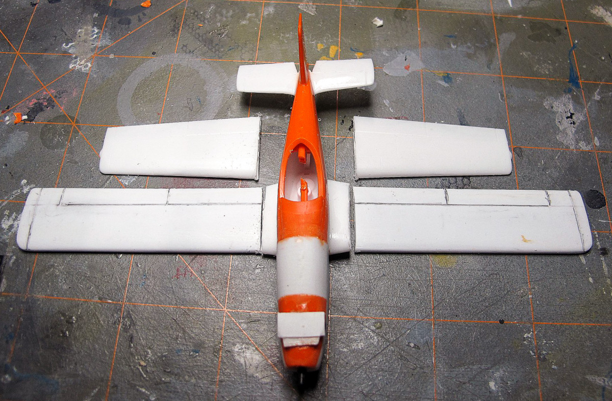 Zvezda 1/100 Dusty Crophopper/Air Tractor 402 Build Review Image 05