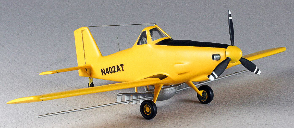 Zvezda 1/100 Dusty Crophopper/Air Tractor 402 Build Review Image 12