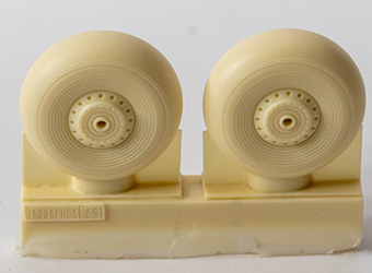 Lancaster Resin Main Wheels Smooth Tread Set