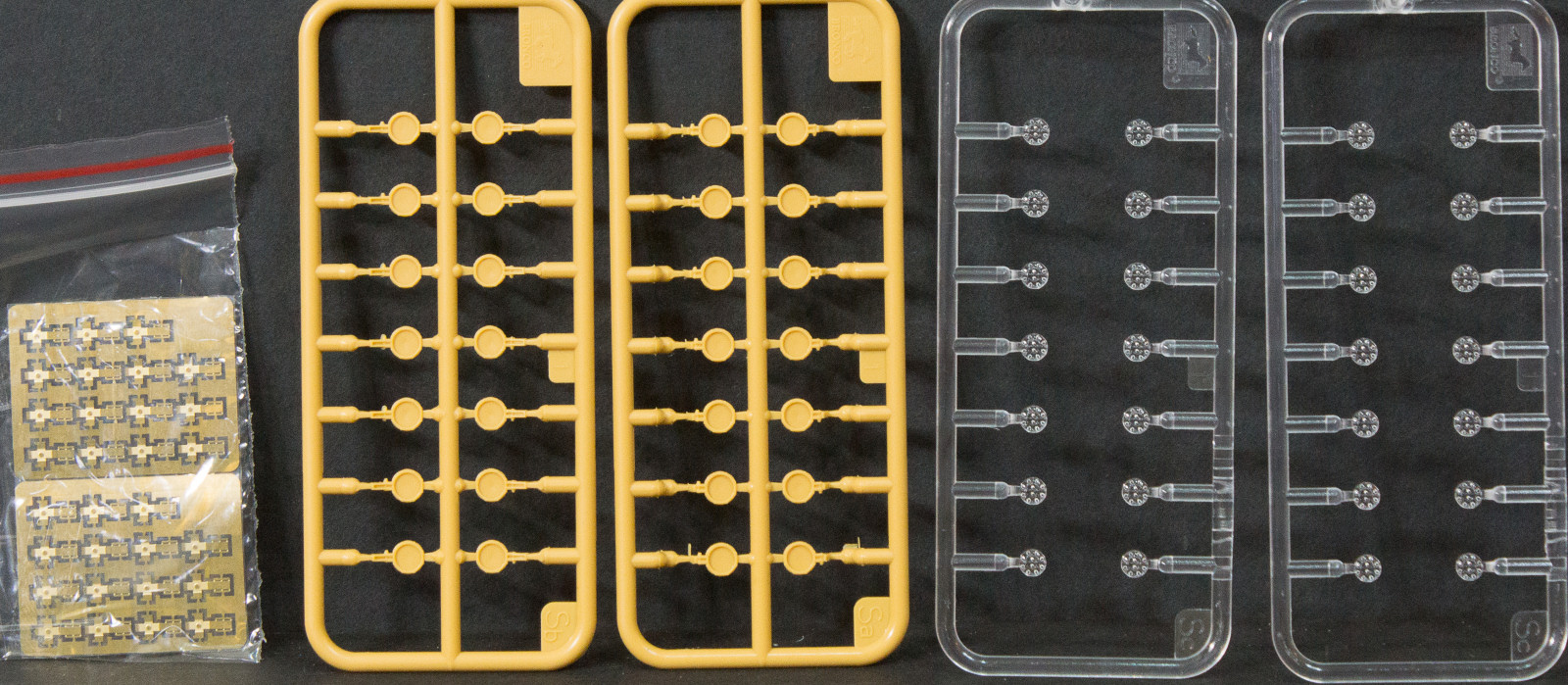 Bronco Models 3569 1/35 LED Search Light Set B Kit Image 01