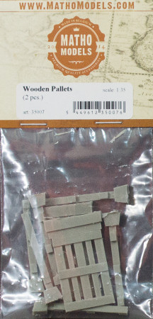 Wooden Pallets Set