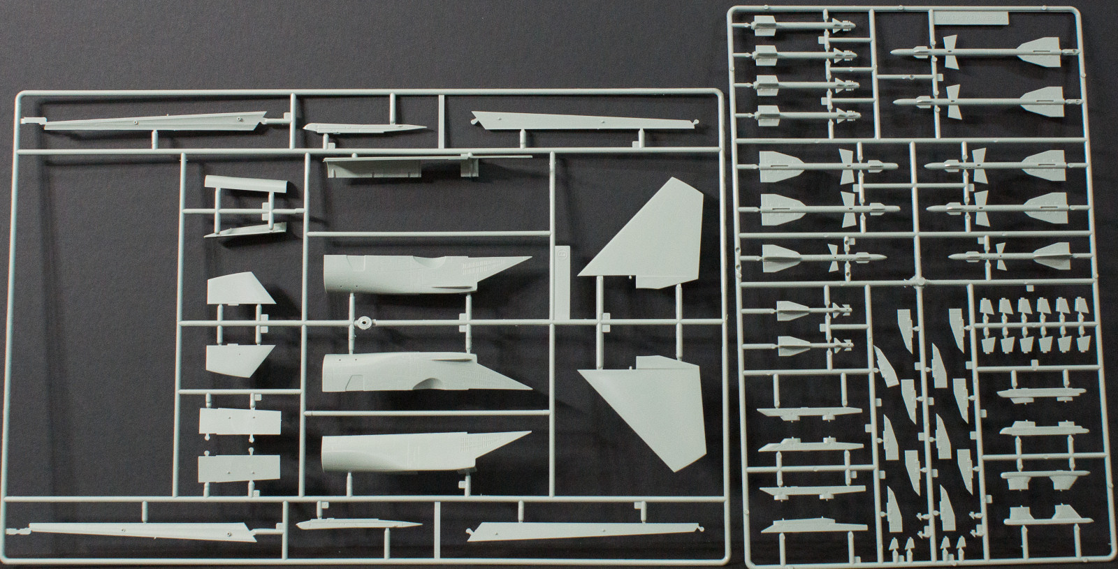 Academy 12301 1/48 Su-30M2 Flanker Parts Image 04