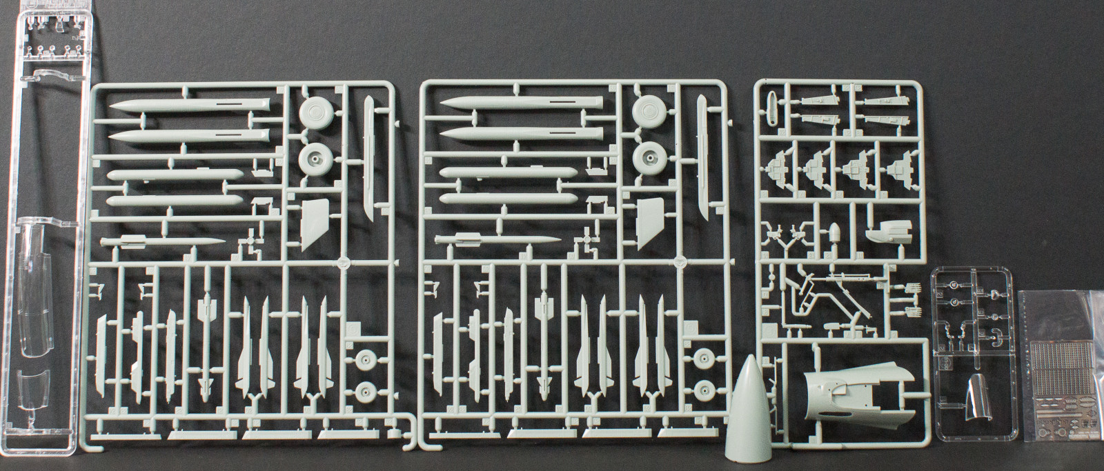 Academy 12301 1/48 Su-30M2 Flanker Parts Image 05