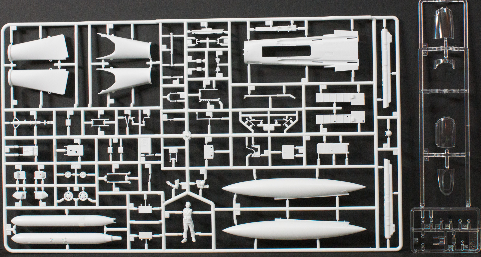 Academy 12305 1/48 F-4J Phantom II VF-84 Jolly Rogers Parts Image 02
