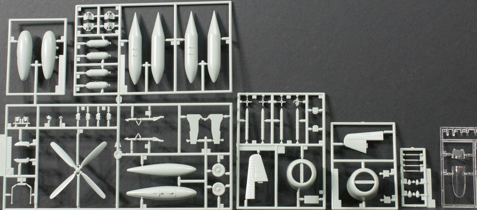 Academy 12313 1/48 F8F-1/2 Bearcat Parts Image 02