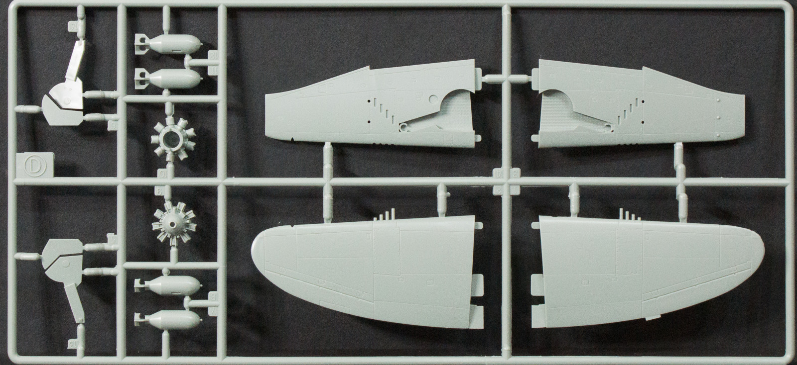 Academy 12491 1/72 P-47D Bubbletop Thunderbolt First Look Image 02