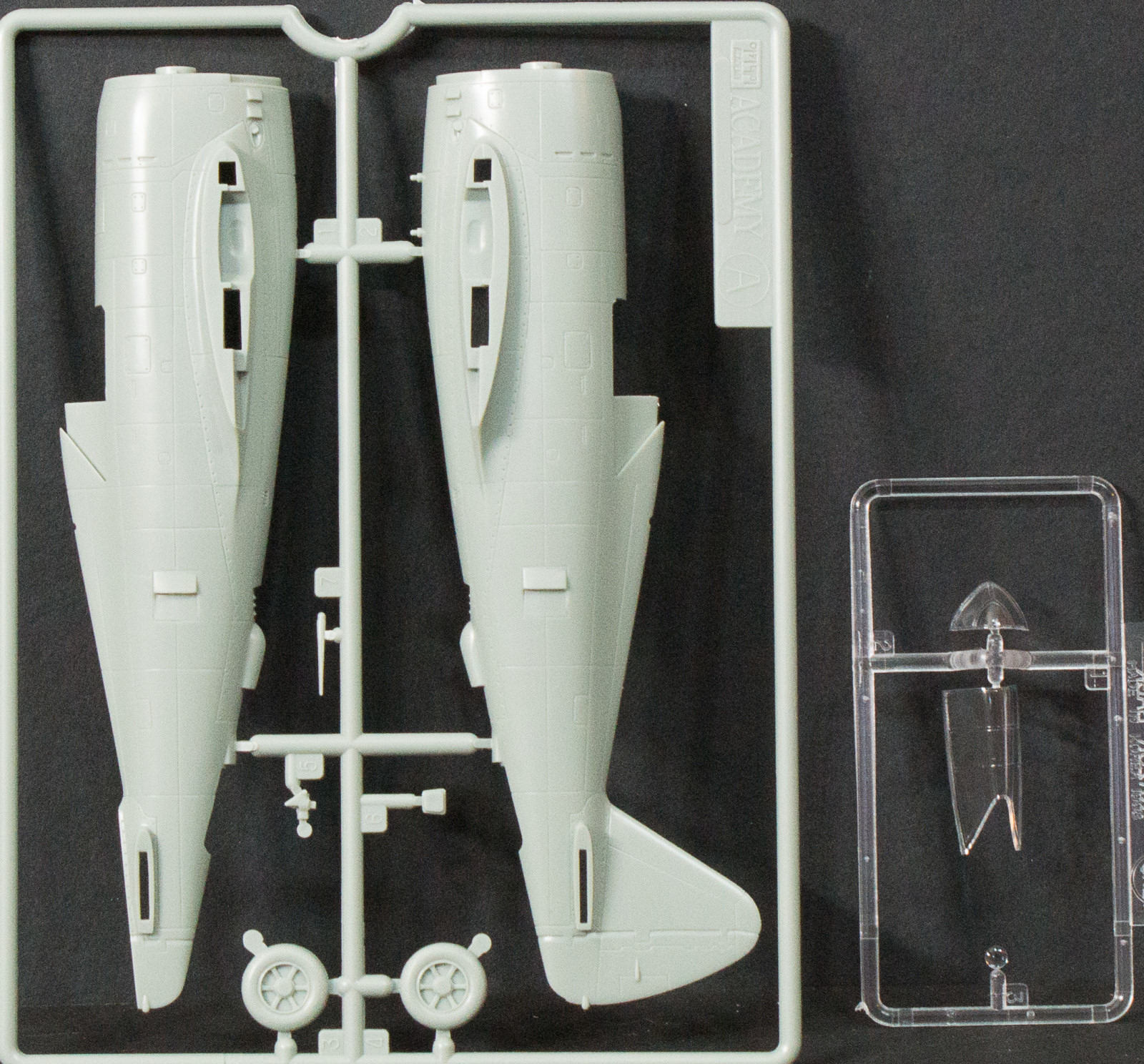 Academy 12492 1/72 P-47D Razorback Thunderbolt First Look Image 01