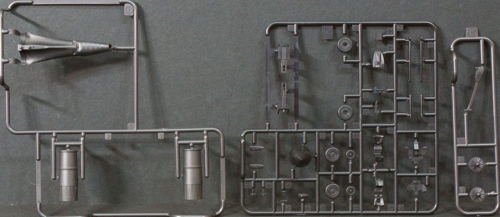 MRC/Academy 12515 1/72 F-4J Phantom II Parts Image 03