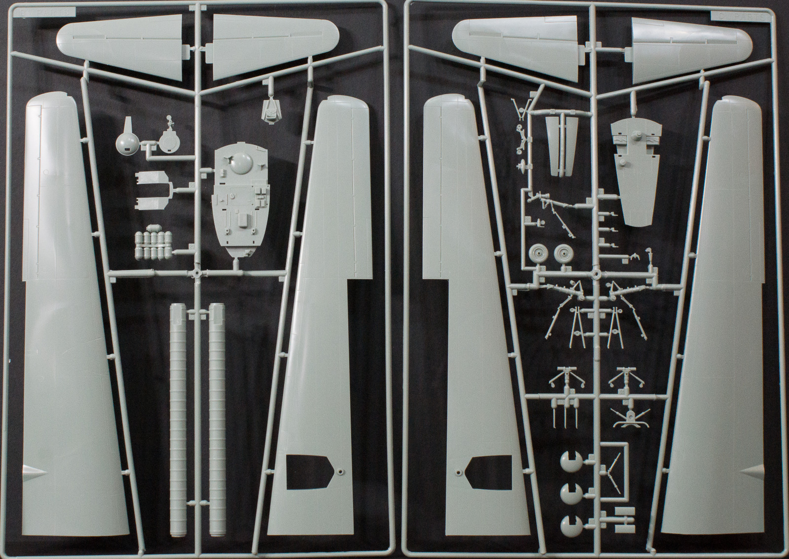 MRC/Academy 12517 1/72 B-29 Superfortress Parts Image 03
