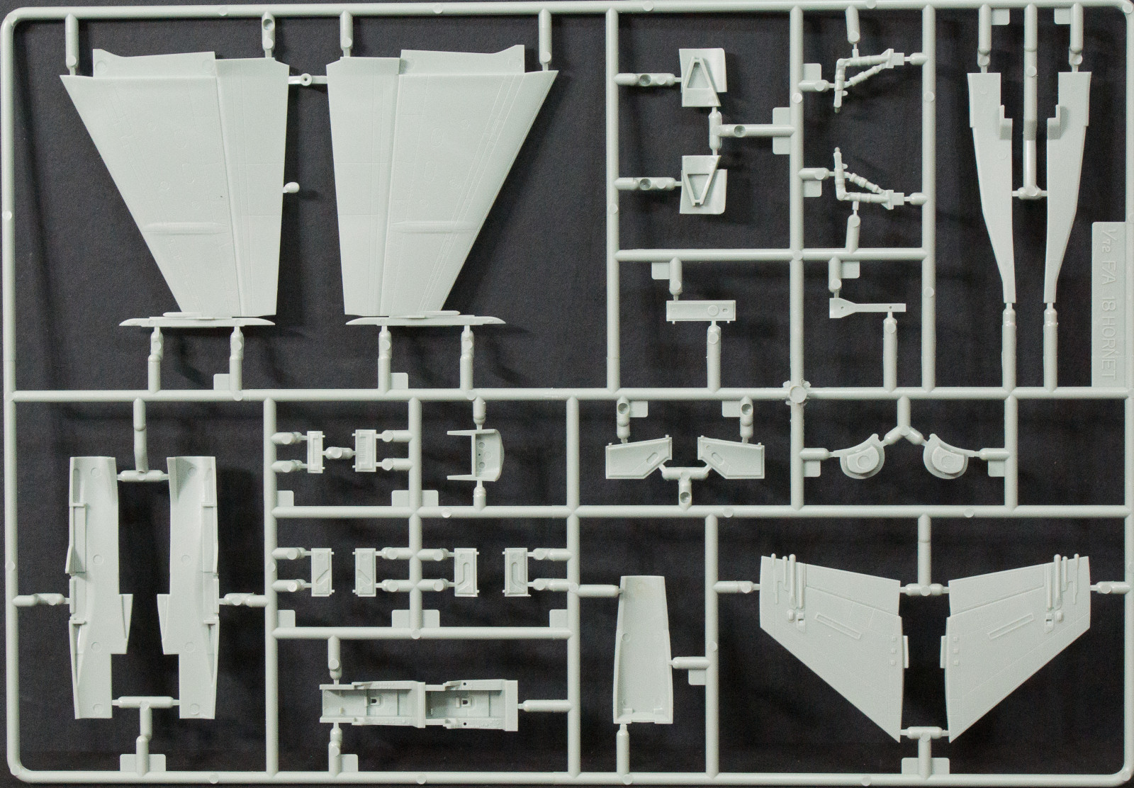 MRC/Academy 12520 1/72 F/A-18A+ Hornet Parts Image 02