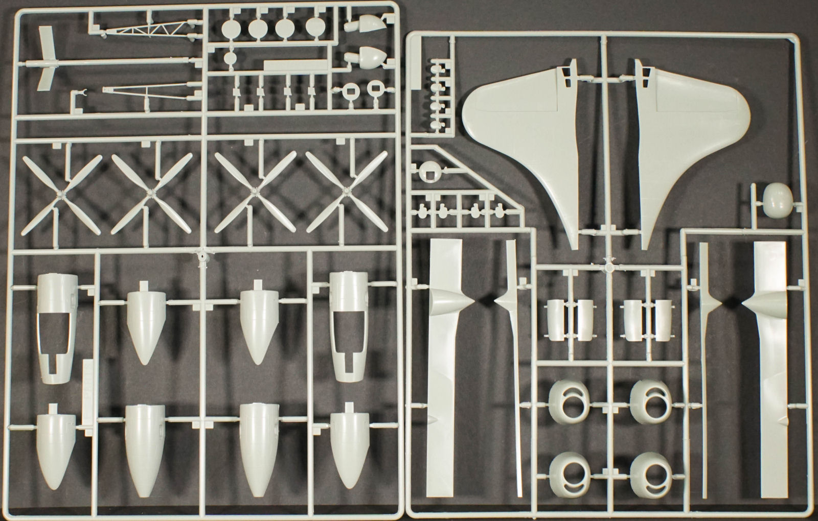 MRC/Academy 12528 1/72 B-29 Superfortress Parts Image 03