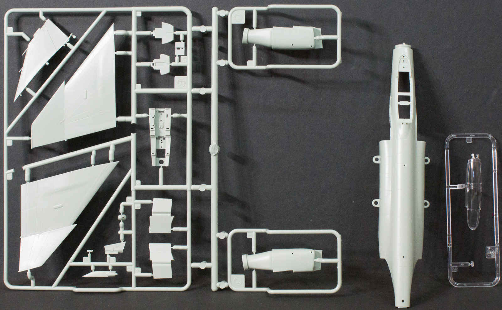 MRC/Academy 12529 1/72 F-4J Phantom II Parts Image 01