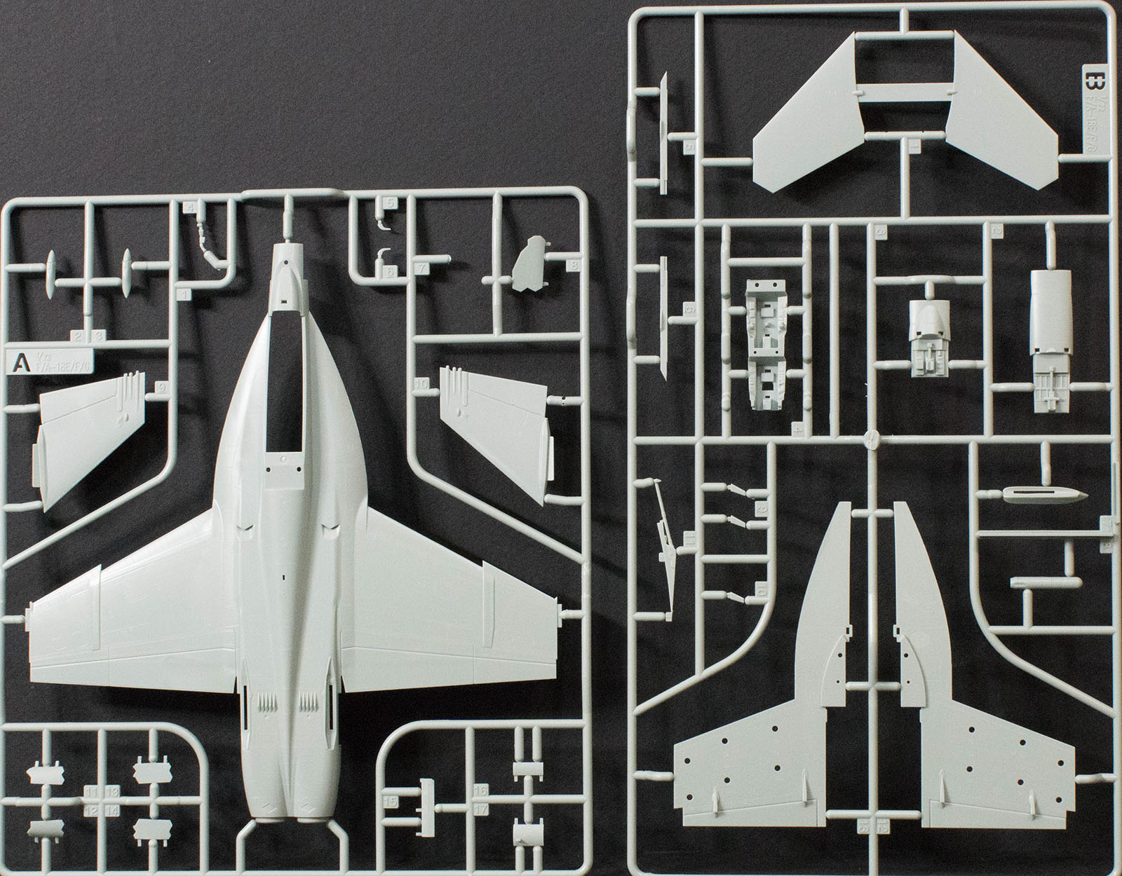 Academy 12547 1/72 F/A-18E Super Hornet Parts Image 01
